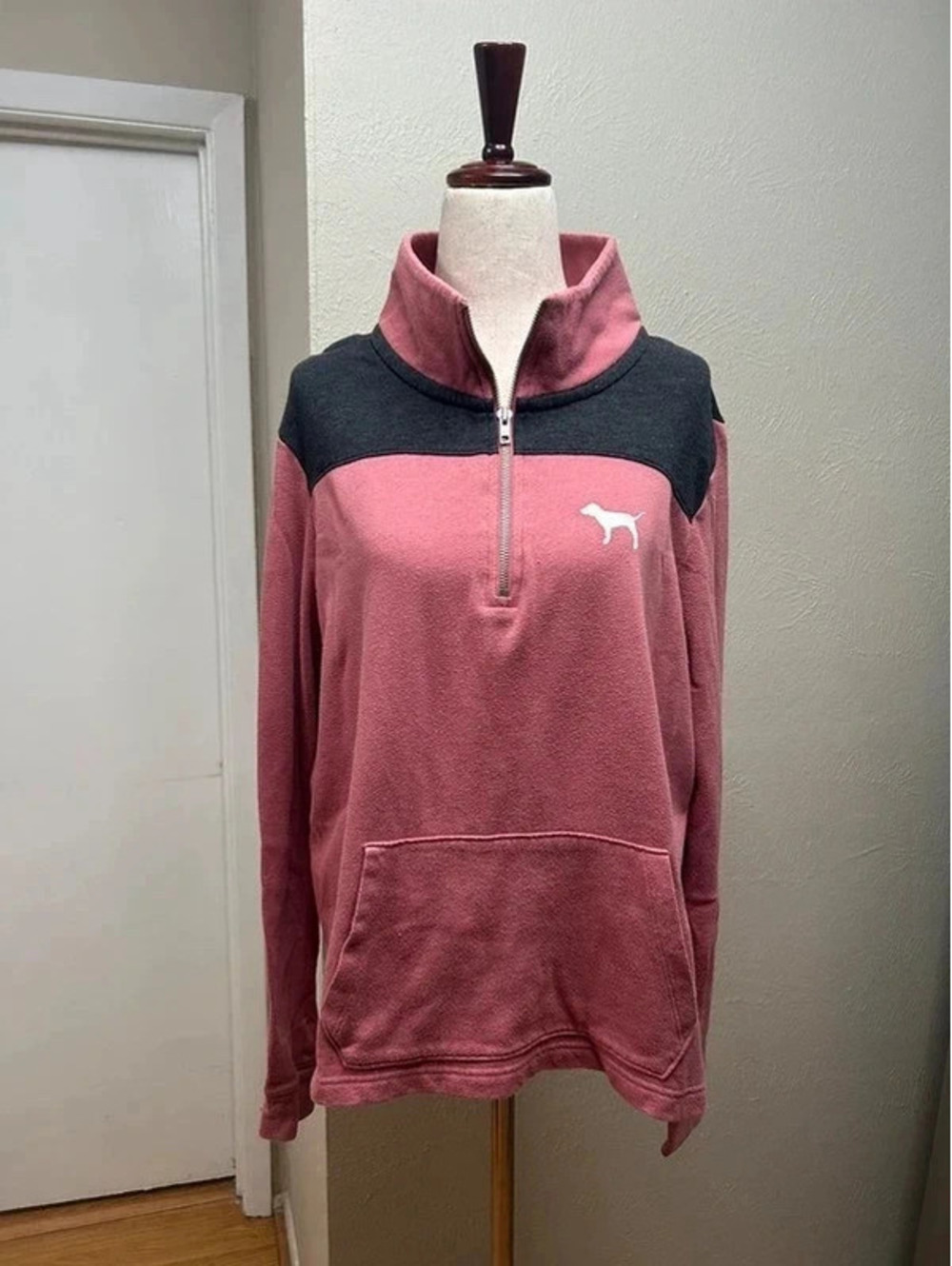 1/4 Zip pullover with pockets